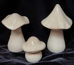 Mushrooms Ceramic Set of 3 – 3″, 5.5″, and 6.75″ by Cracker Barrel- New L